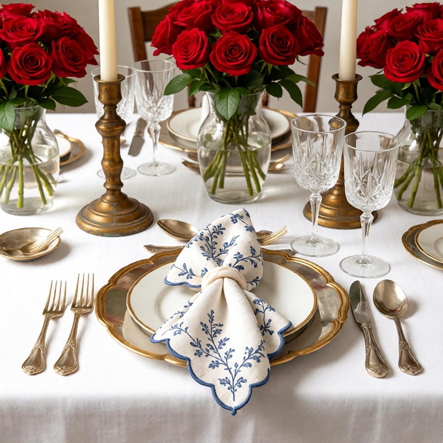 Scalloped Blue Floral Vine Linen Napkin